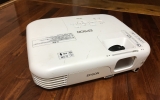EPSON EB-S02プロジェクター（中古)